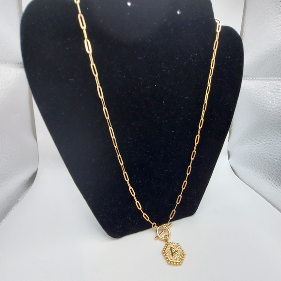 Beautiful Rosetone Paperclip Necklace w/Initial Pendant, Toggle front, VGC. - Picture 6 of 11